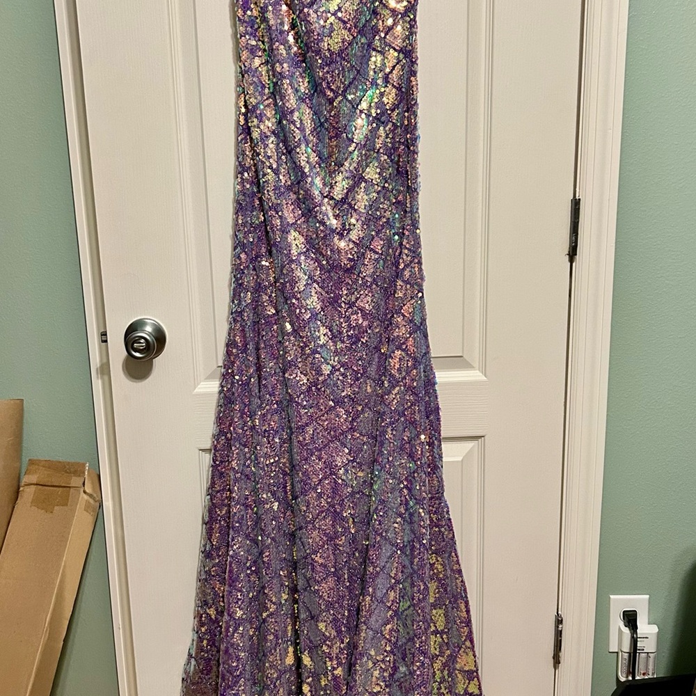 Lavender Sequin Mermaid-Style Prom Dress - Picture 5 of 8